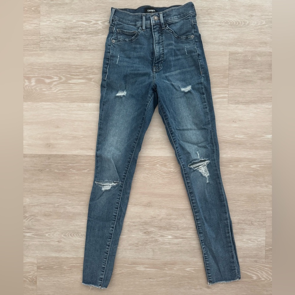 Express Distressed Jeans